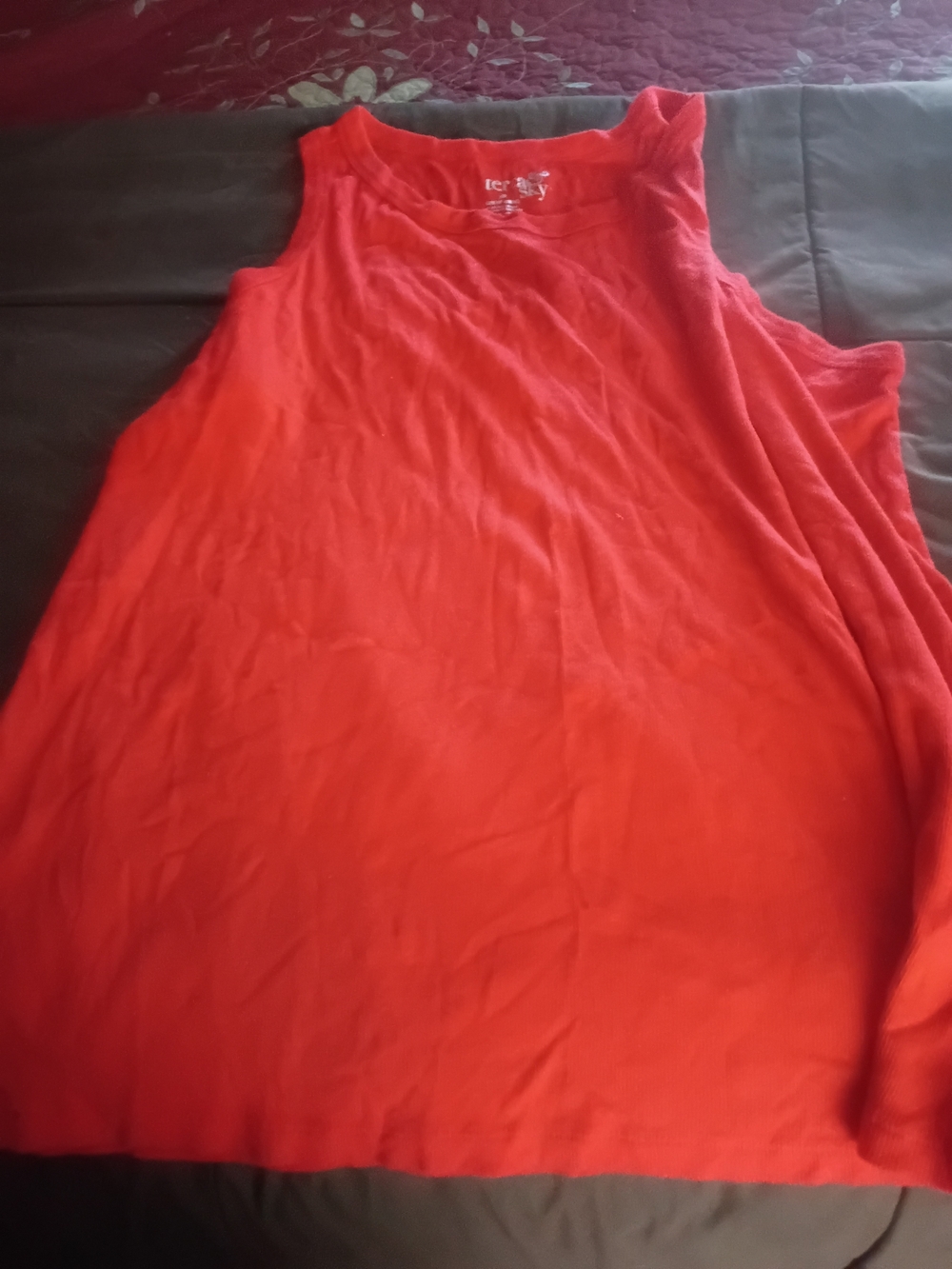 Terra & Sky Bright Red Scoop Neck Tank Top
